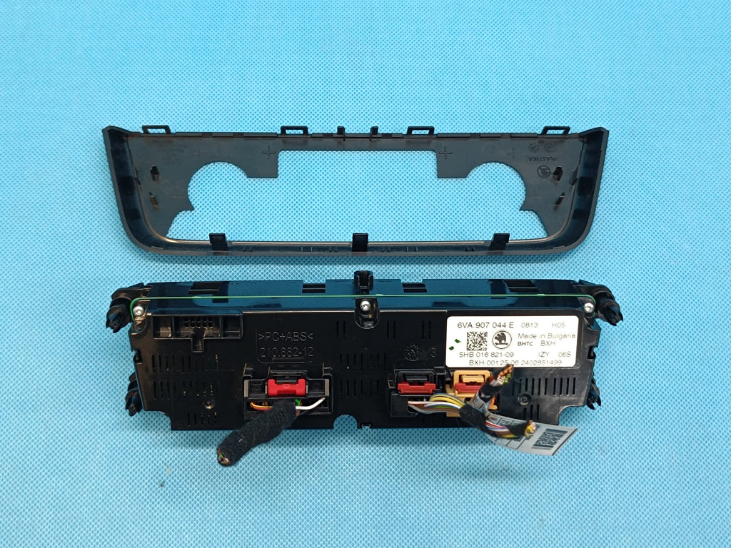 SKODA KAMIQ 2024R LIFT 1,5TSI DXDE AIR CONDITIONING PANEL 6VA907044E 654819075A