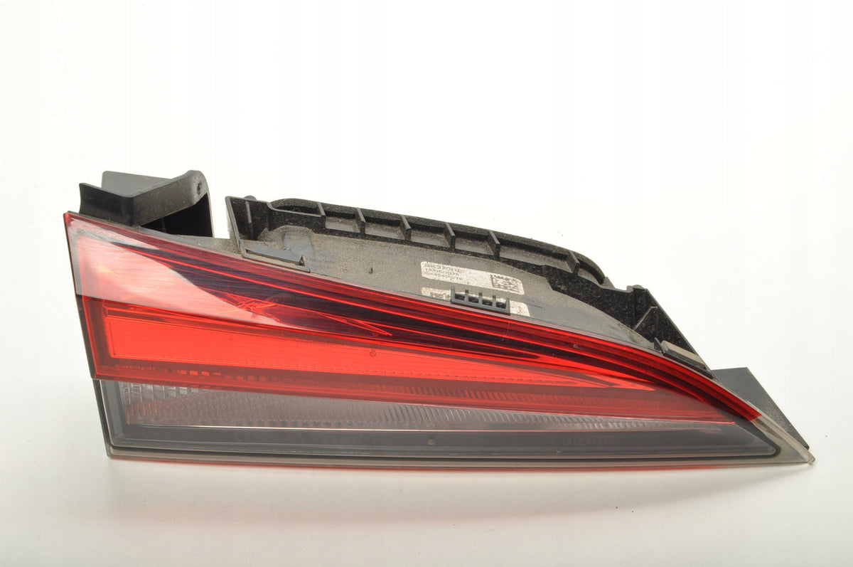 SKODA KAMIQ LAMP LEFT REAR FLAP 658945093