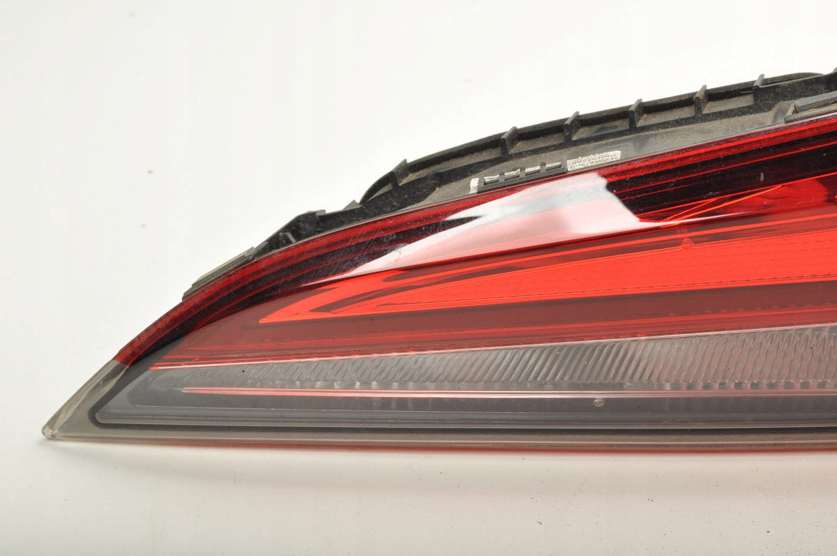 SKODA KAMIQ LAMP RIGHT REAR FLAP 658945094