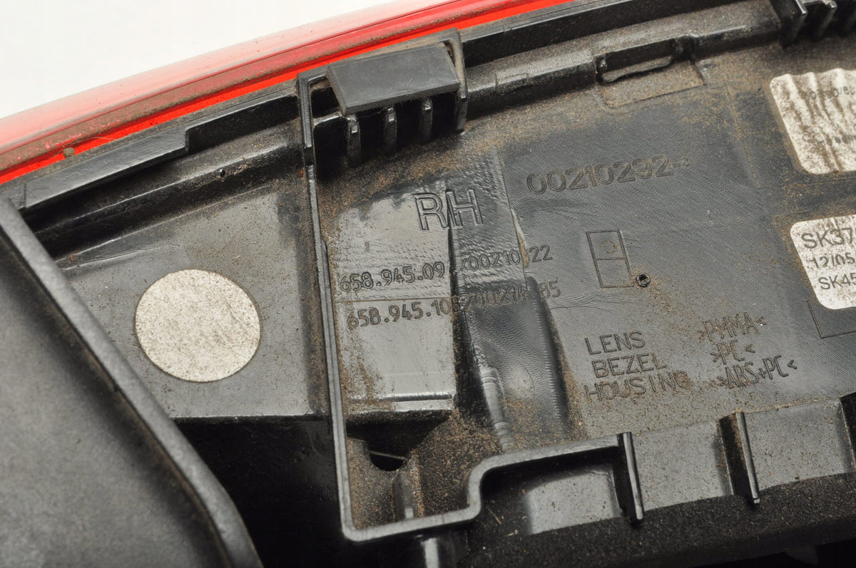SKODA KAMIQ LAMP RIGHT REAR FLAP 658945094