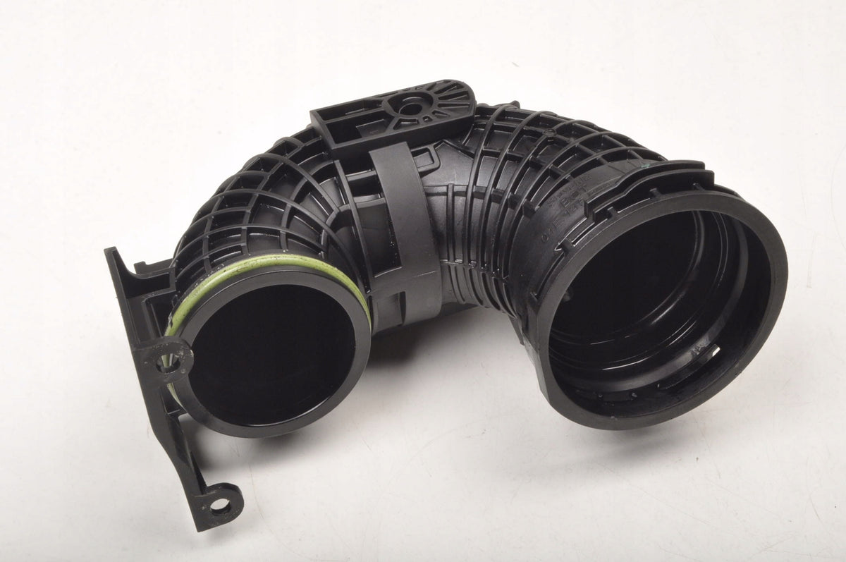 SKODA KAMIQ OCTAVIA IV 1.5 TSI 150KM AIR INTAKE PIPE 04E145641D 2022R