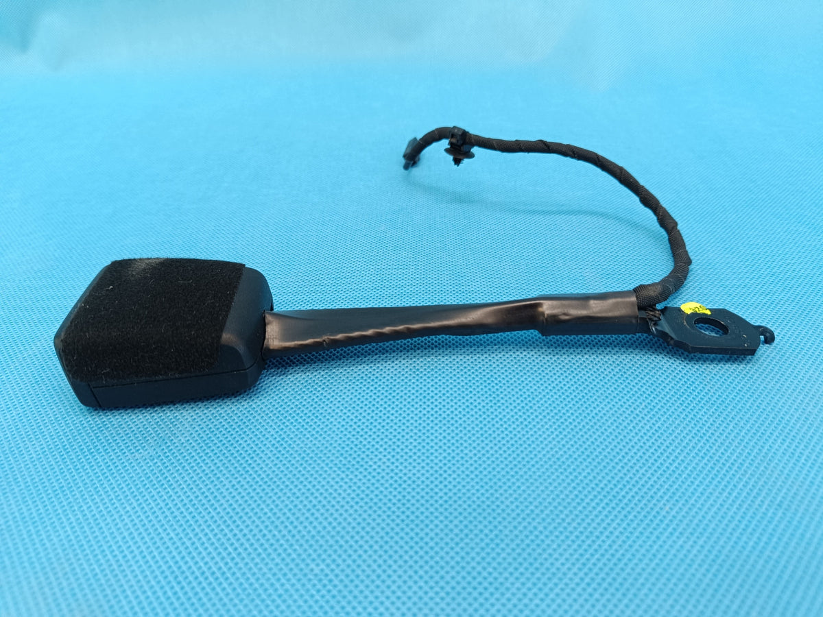 SKODA KAROQ 1,5 TSI 110KW 2020 R DRIVER'S SEAT CLIP 57A857755E