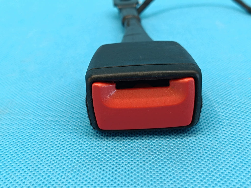 SKODA KAROQ 1,5 TSI 110KW 2020 R DRIVER'S SEAT CLIP 57A857755E