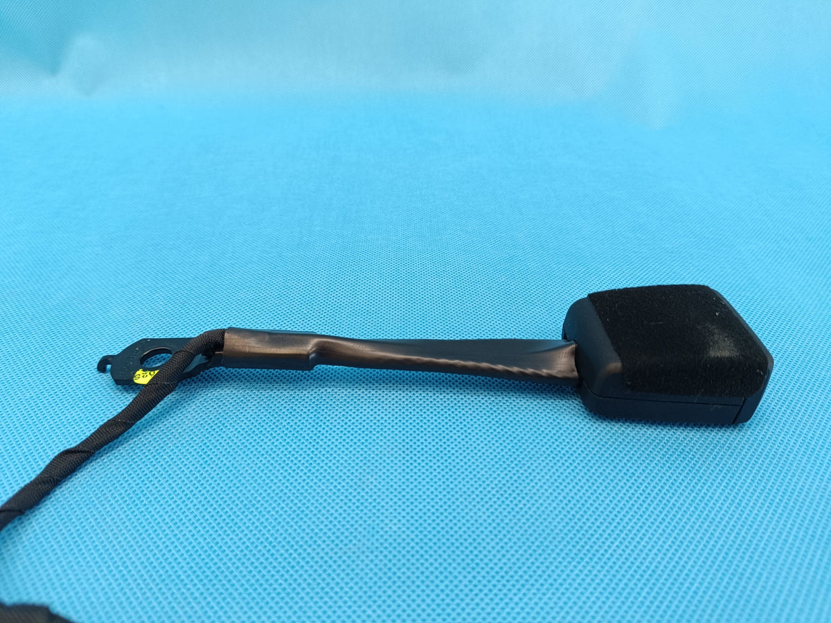 SKODA KAROQ 1,5 TSI 110KW 2020 R DRIVER'S SEAT CLIP 57A857755E
