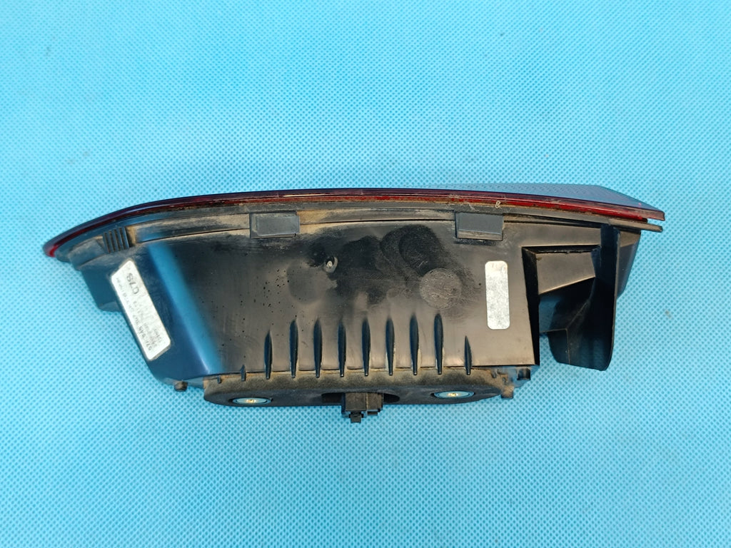 SKODA KAROQ 1,5 TSI 110KW 2020 R FLAP LAMP LEFT REAR 57A945307