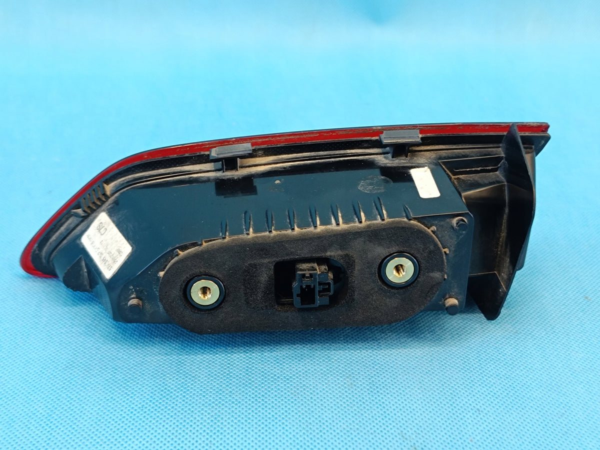 SKODA KAROQ 1,5 TSI 110KW 2020 R FLAP LAMP LEFT REAR 57A945307
