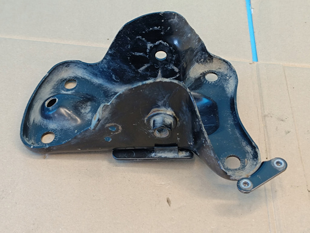 SKODA KAROQ 1,5TSI 110KW 2020R BRACKET BEAM MOUNT LEFT REAR 5Q0501545D