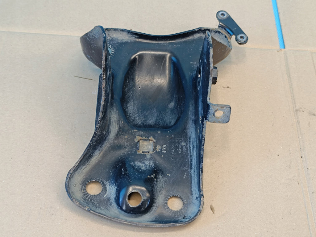 SKODA KAROQ 1,5TSI 110KW 2020R BRACKET BEAM MOUNT LEFT REAR 5Q0501545D