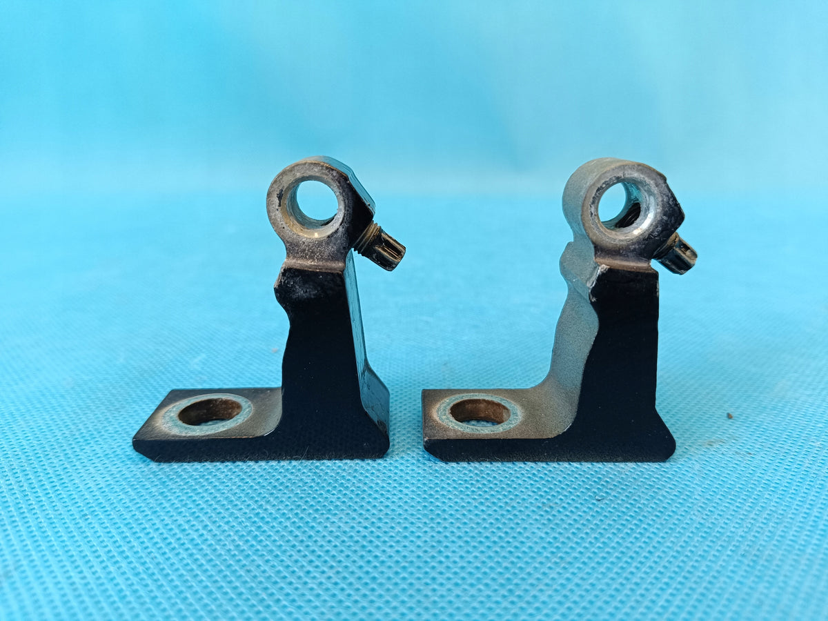 SKODA KAROQ 2020R 1,5 TSI 110KW BODY HINGES RIGHT FRONT 8X0831404E