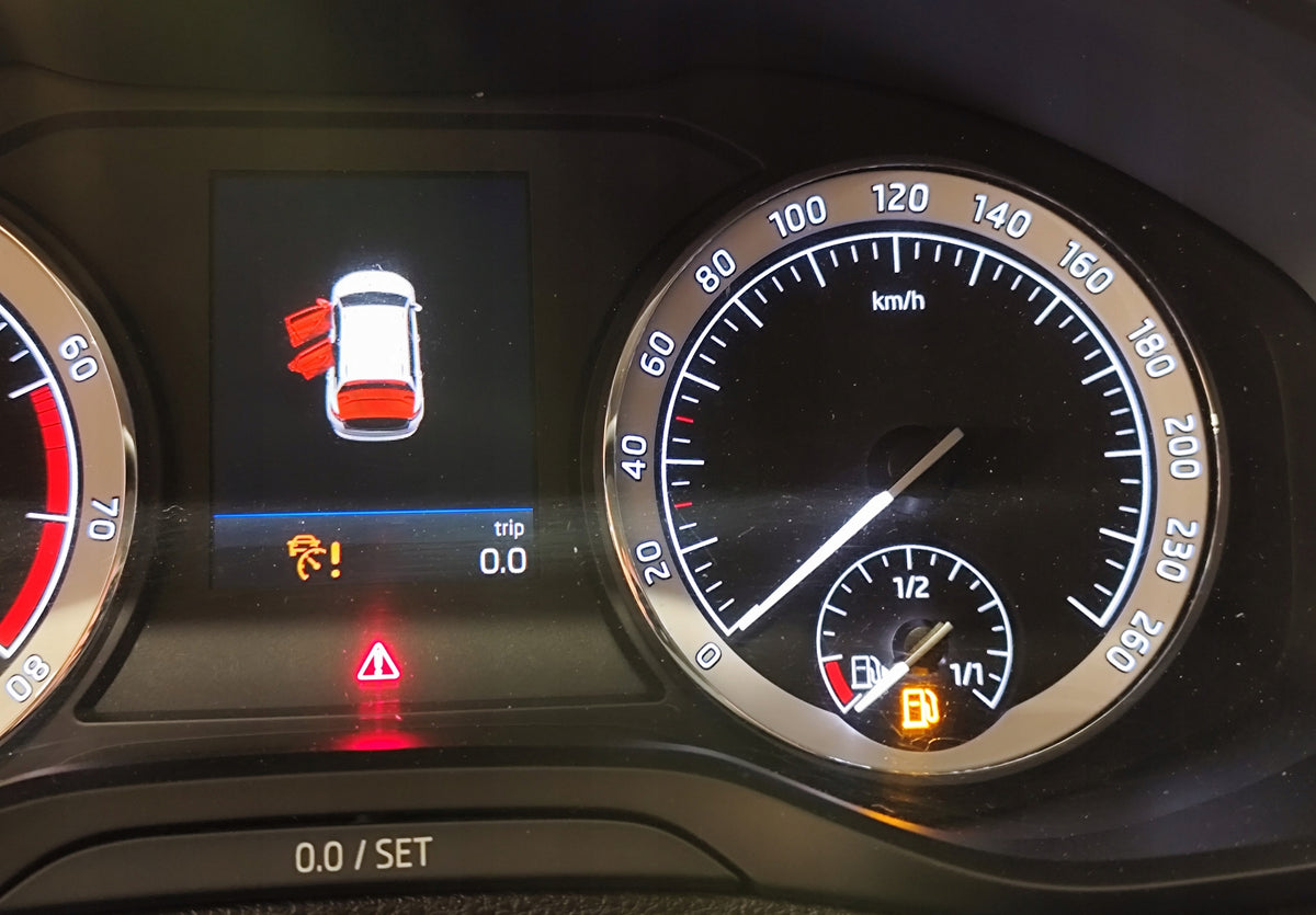 SKODA KAROQ 2020R 1,5 TSI 110KW COUNTER CLOCKS 565920750C