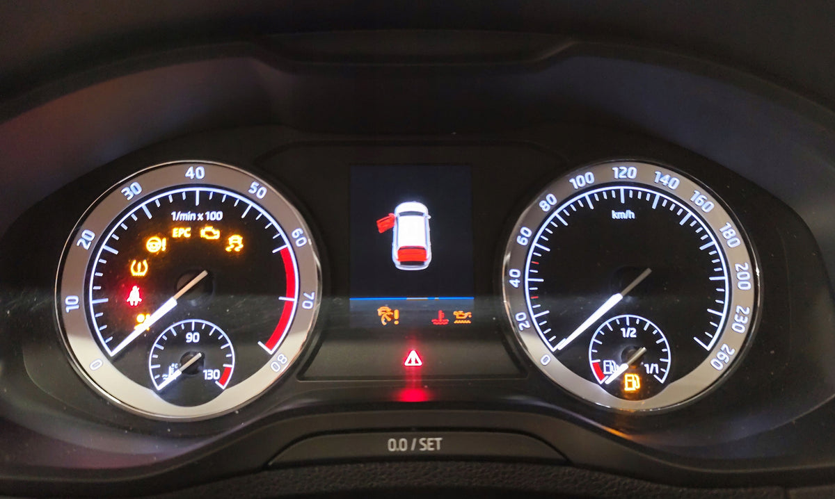 SKODA KAROQ 2020R 1,5 TSI 110KW COUNTER CLOCKS 565920750C