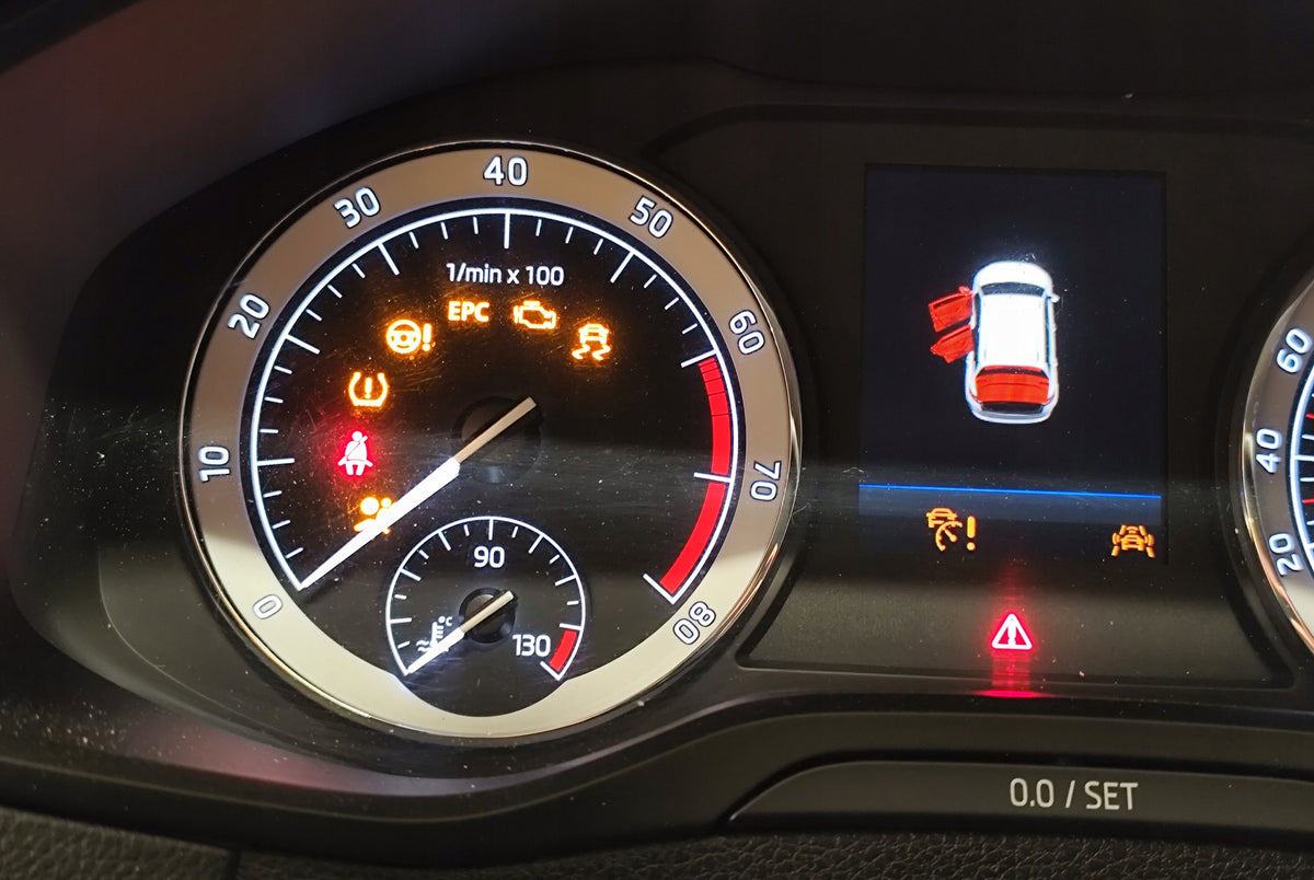 SKODA KAROQ 2020R 1,5 TSI 110KW COUNTER CLOCKS 565920750C