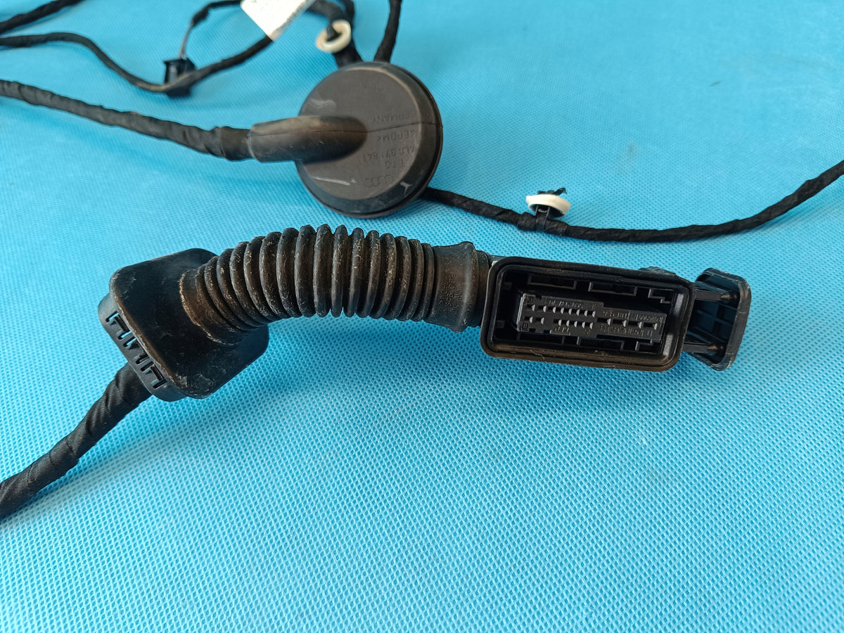 SKODA KAROQ 2020R 1,5 TSI 110KW DOOR HARNESS RIGHT REAR 57A971694A