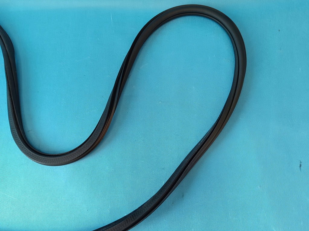 SKODA KAROQ 2020R 1,5 TSI 110KW DOOR SEAL RIGHT REAR 575867368M