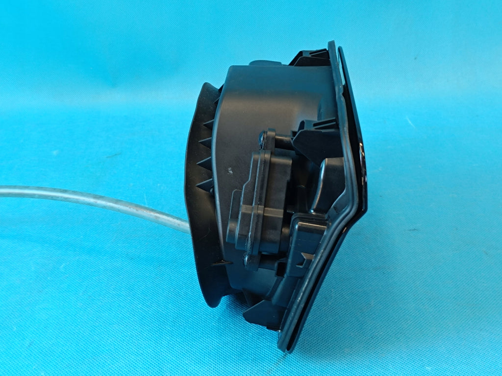 SKODA KAROQ 2020R 1,5 TSI 110KW FUEL FILLER FLAP LF9R 575809702B