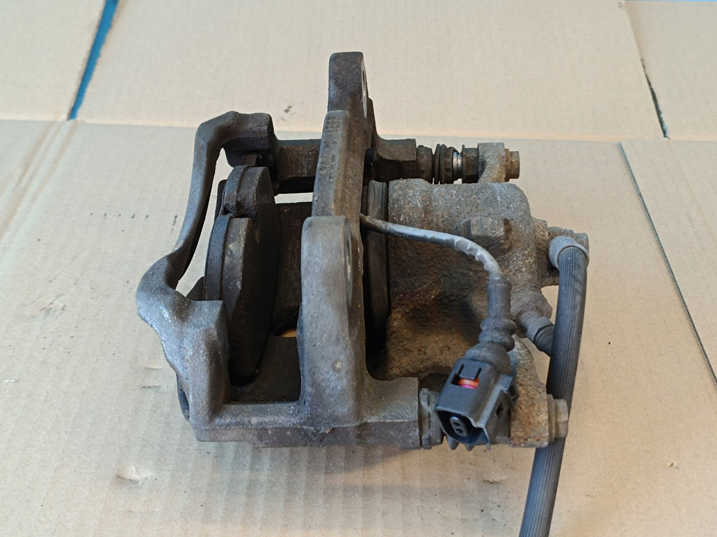 SKODA KAROQ 20R 1,5 TSI 110KW BRAKE CALIPER RIGHT FRONT 8V0615124 288x25