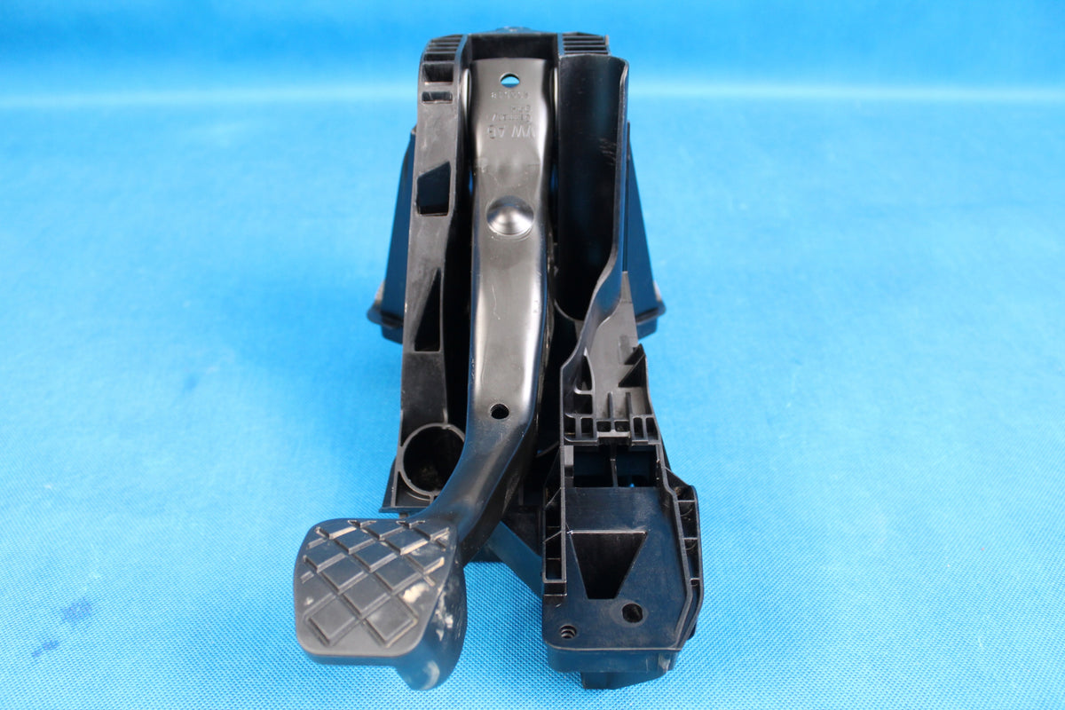 SKODA KAROQ BRAKE PEDAL 5Q1721058DM EU 2018R