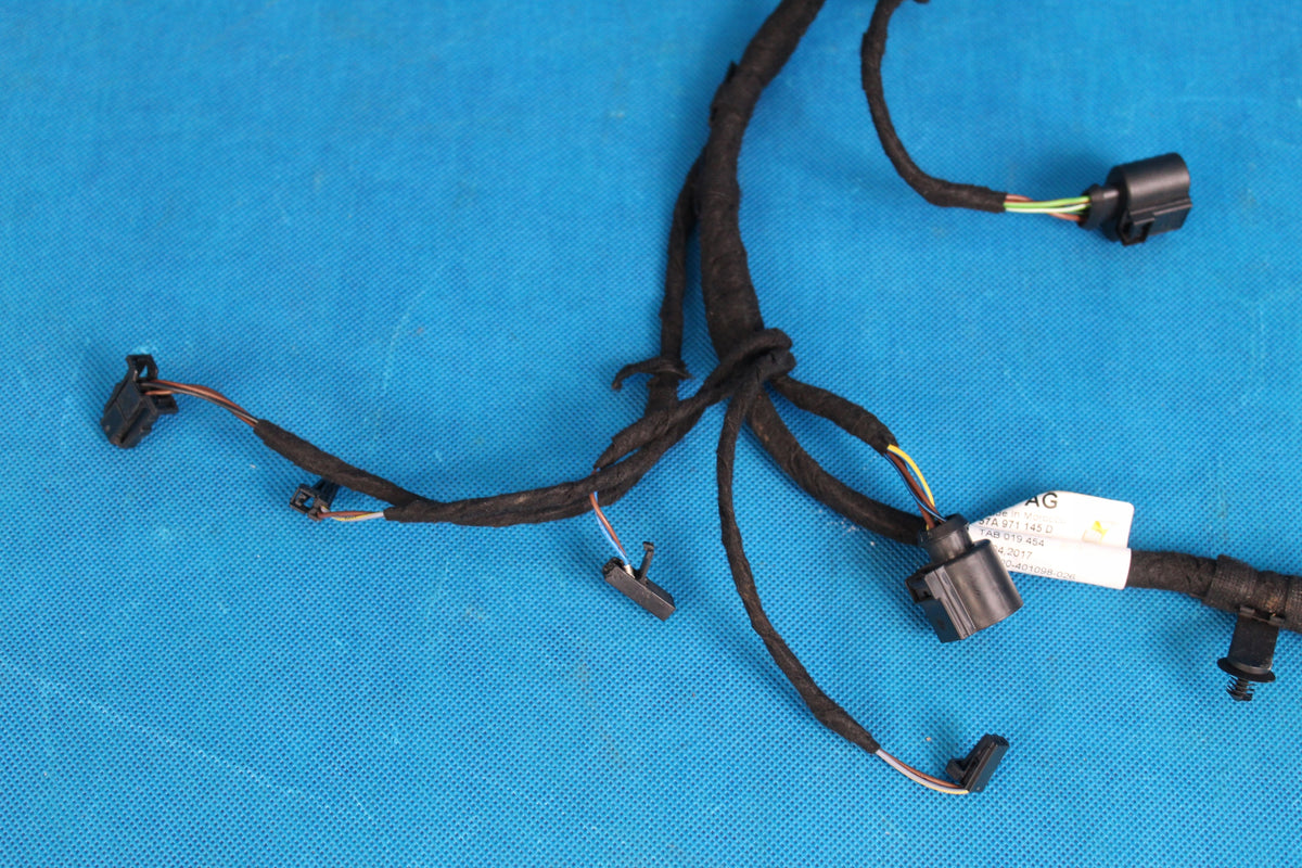 SKODA KAROQ FLAP HARNESS REAR 57A971145D 2017R