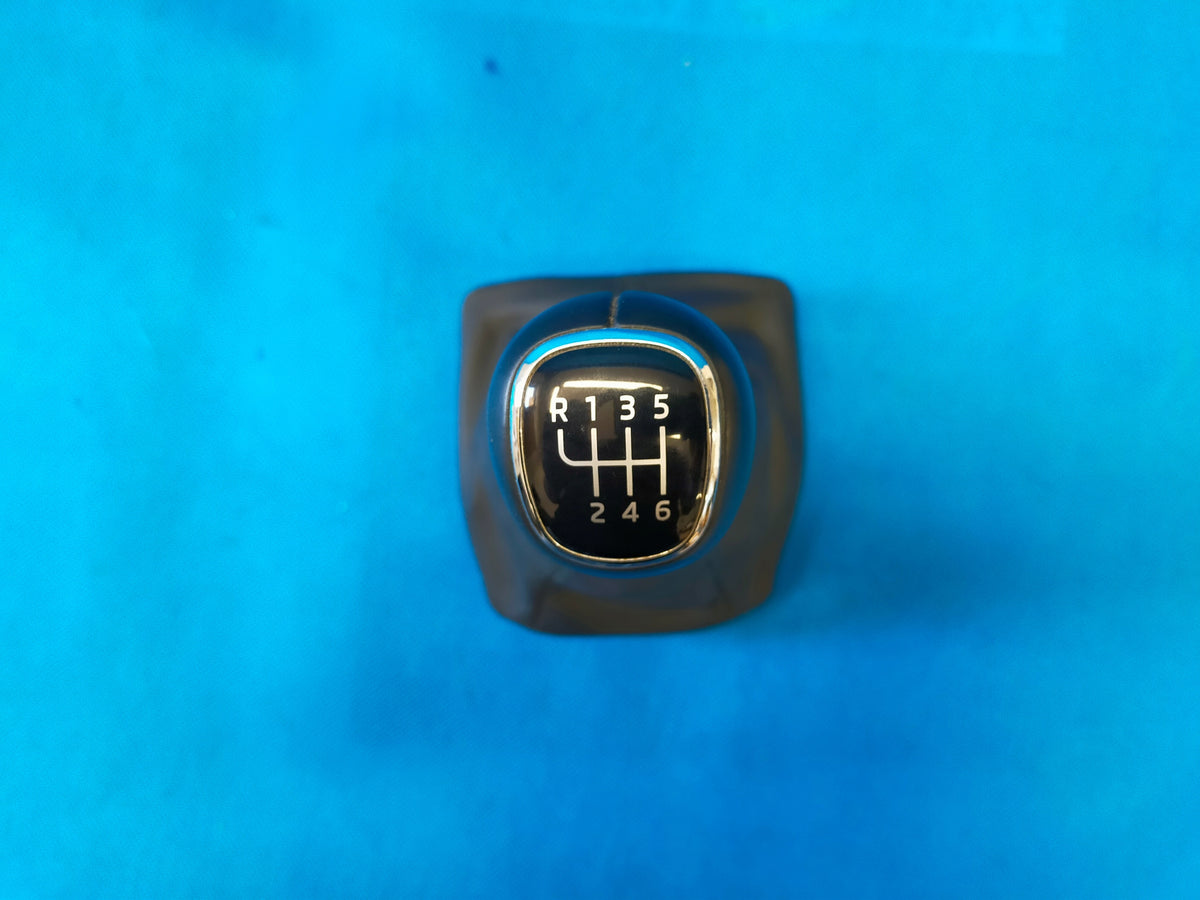SKODA KAROQ KAR 2018R 1.0 TSI 85KW SHIFT KNOB BELLOWS 566711113M