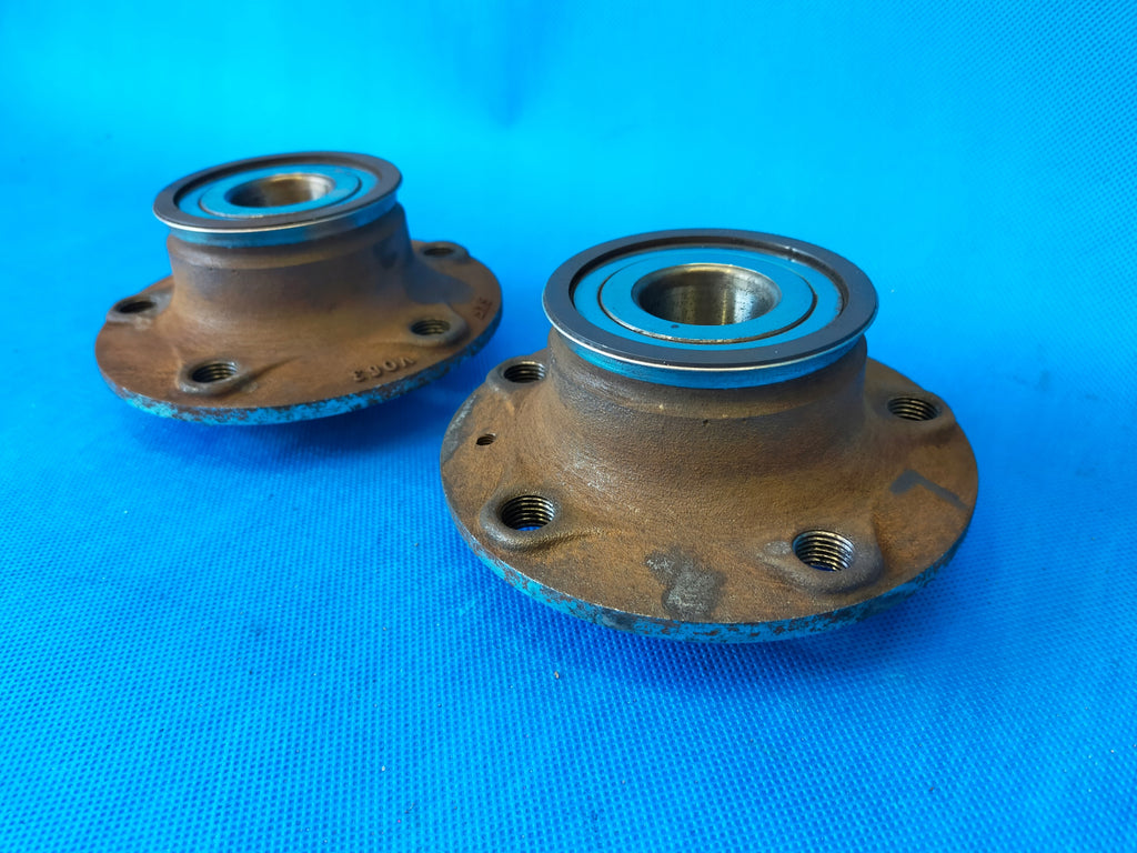 SKODA KAROQ KAR 2018R 1.0 TSI 85KW WHEEL HUB 8V0598611A