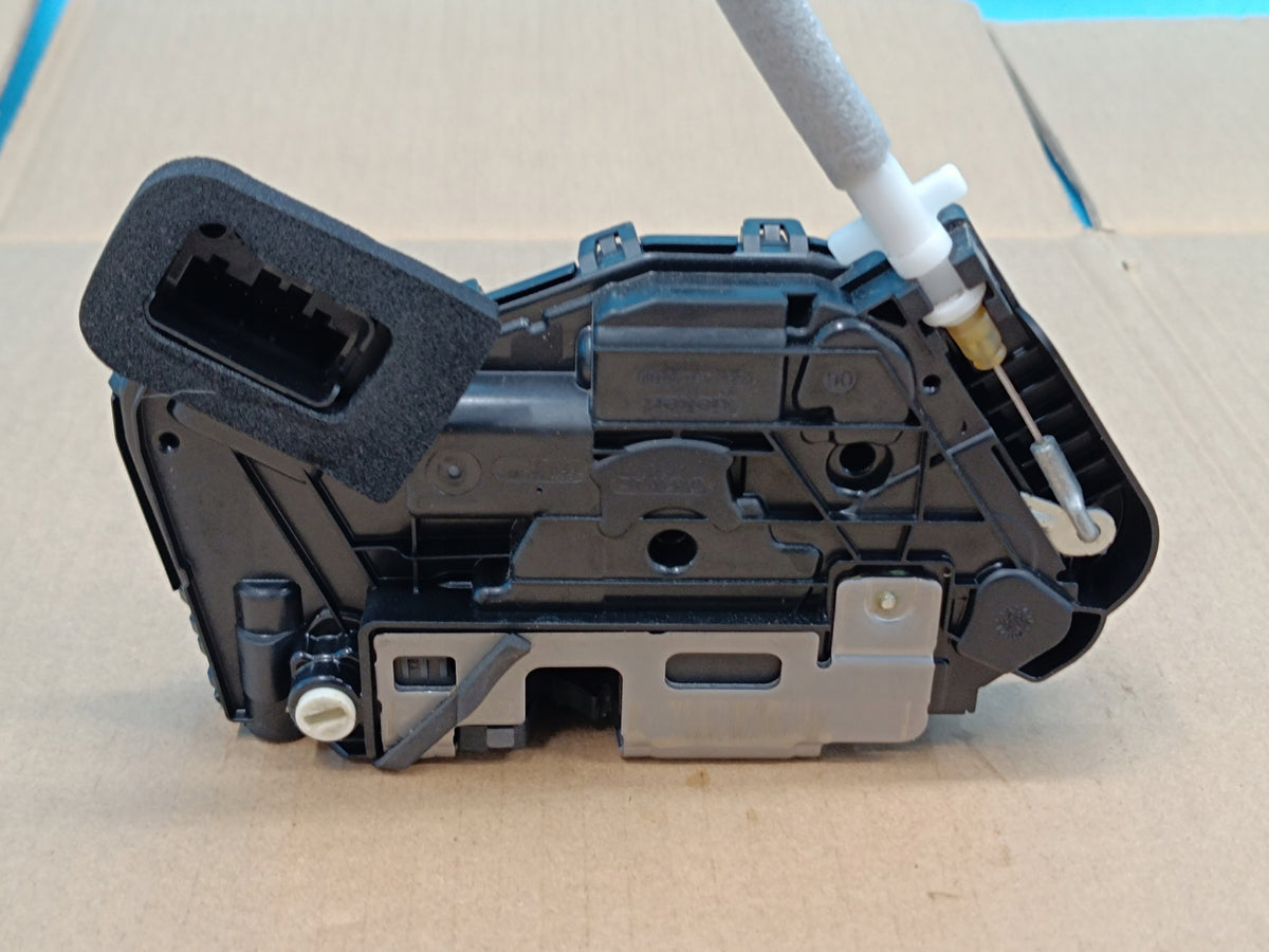 SKODA KAROQ LIFT 1.5 TSI 110KW 2023 R DOOR LOCK LEFT REAR 5TA839015Q