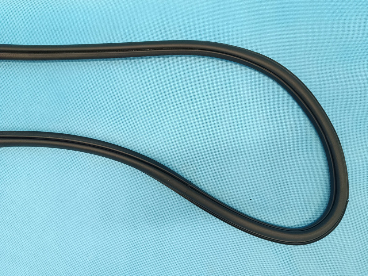 SKODA KAROQ LIFT 1.5 TSI 110KW 2023 R DOOR SEAL LEFT REAR 575867367P