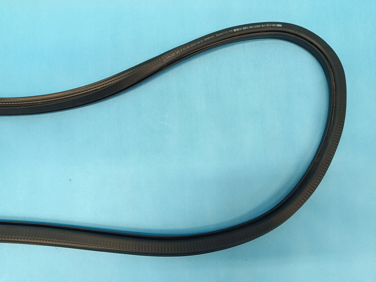 SKODA KAROQ LIFT 1.5 TSI 110KW 2023 R DOOR SEAL LEFT REAR 575867367P