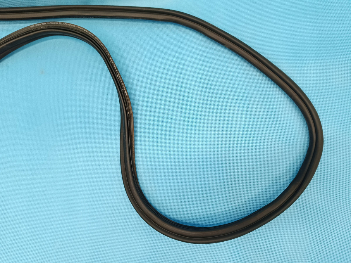 SKODA KAROQ LIFT 1.5 TSI 110KW 2023 R TRUNK SEAL 575827705
