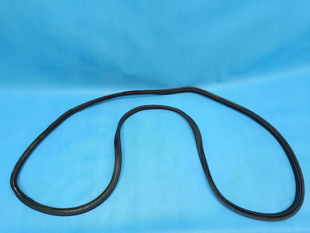 SKODA KAROQ LIFT 1.5 TSI 110KW 2023 R TRUNK SEAL 575827705