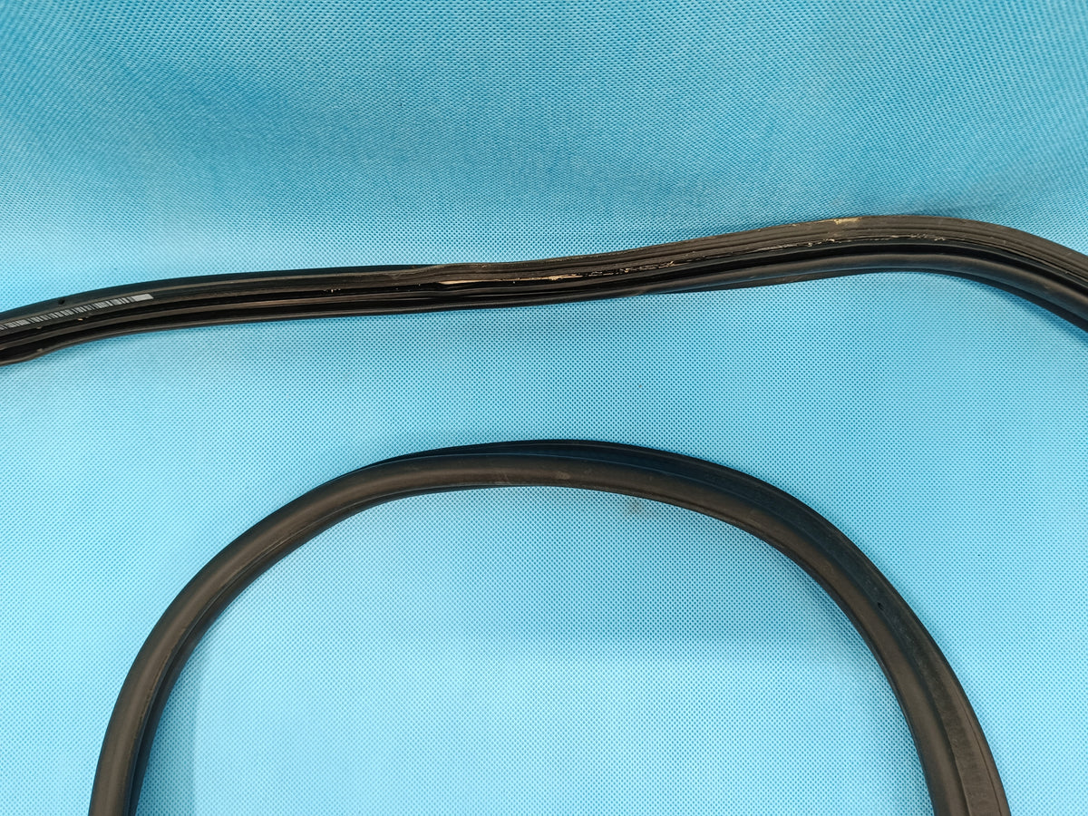 SKODA KAROQ LIFT 1.5 TSI 110KW 2023 R TRUNK SEAL 575827705