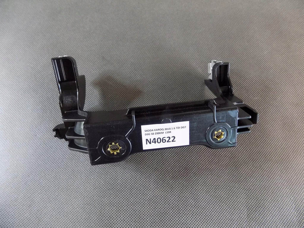 SKODA KAROQ MOUNT HOLDER 566863377A