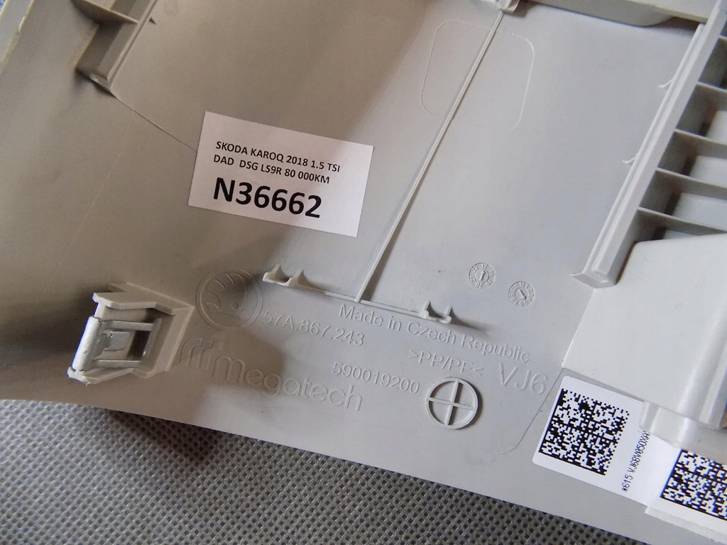 SKODA KAROQ POST COVER LEFT 57A867243