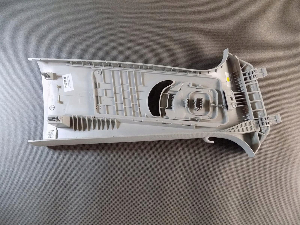SKODA KAROQ POST COVER LEFT 57A867243