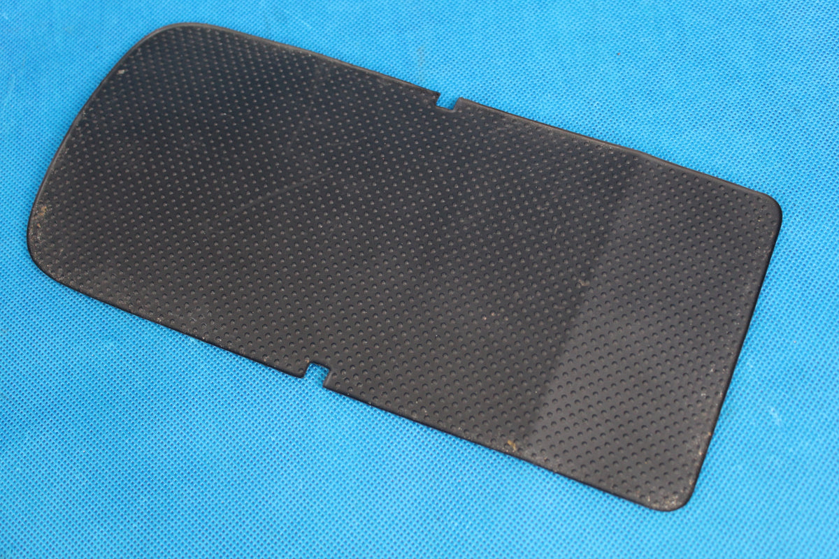 SKODA KAROQ RUBBER INSERT CENTER CONSOLE 2017R 565863301A