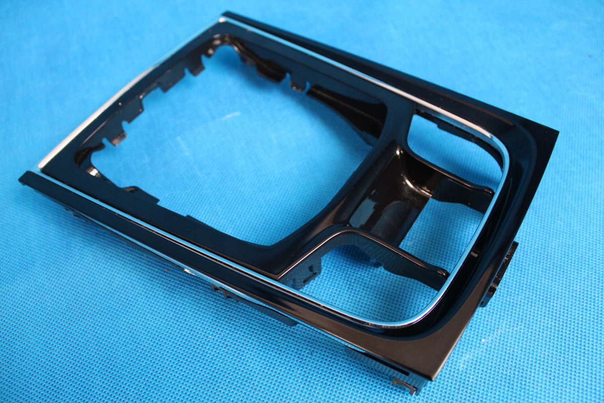 SKODA KAROQ SHIFT KNOB FRAME DPJ 567863212A 2021R