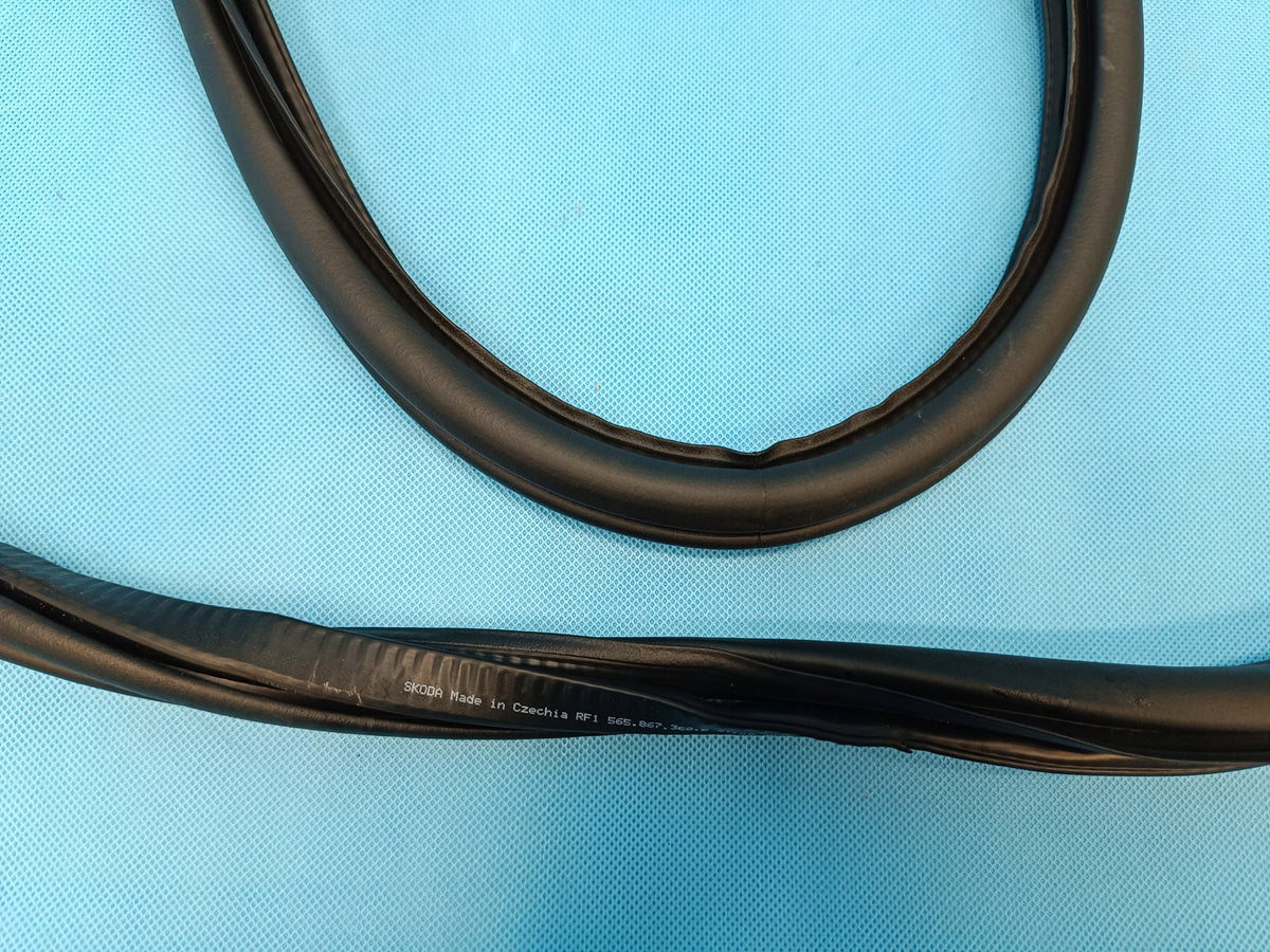 SKODA KODIAQ 1 1.5 TSI 110KW 2020 R DOOR SEAL RIGHT REAR 565867368B