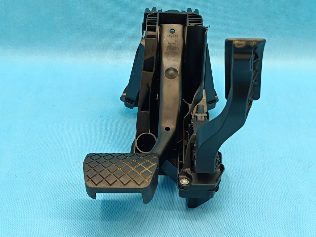 SKODA KODIAQ 1 1.5 TSI 110KW 2020 R FRAME GAS BRAKE PEDAL 5Q1723058BP