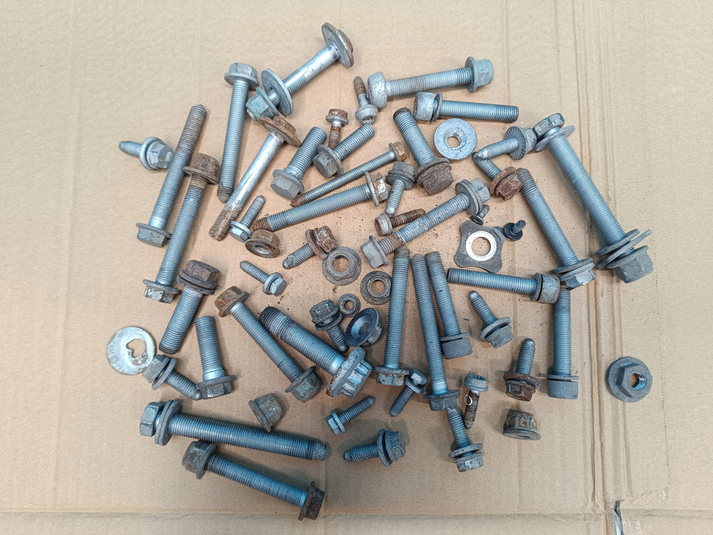 SKODA KODIAQ 1 1.5 TSI 110KW 2020 R SUSPENSION SCREWS 3.8kg
