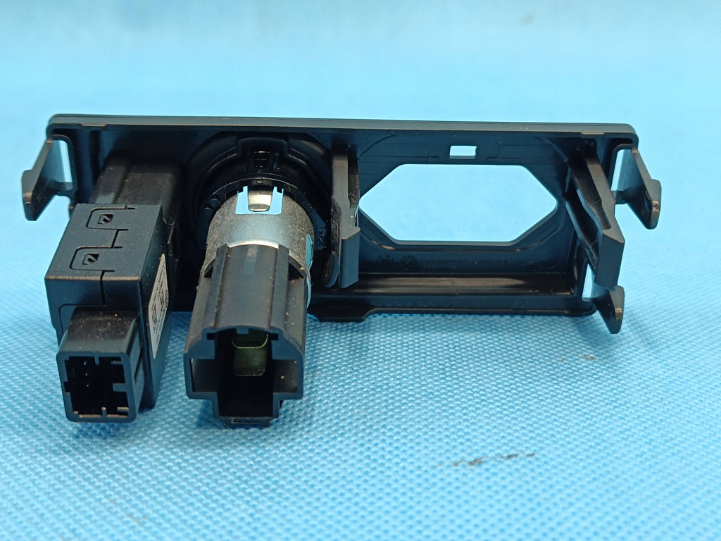 SKODA KODIAQ 1 19R CHARGING STATION PANEL COVER 12V USB 565919565 SOCKET