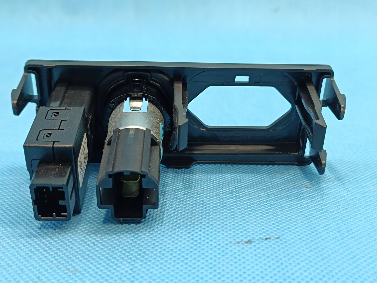 SKODA KODIAQ 1 19R CHARGING STATION PANEL COVER 12V USB 565919565 SOCKET