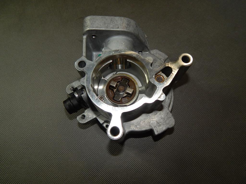 SKODA KODIAQ 2.0 TSI VACUUM PUMP 06K145100AB