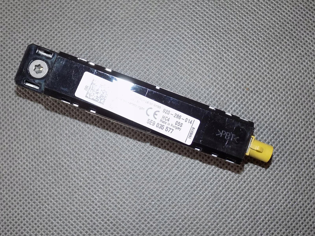 SKODA OCTAVIA 3 ANTENNA AMPLIFIER 5E9035577
