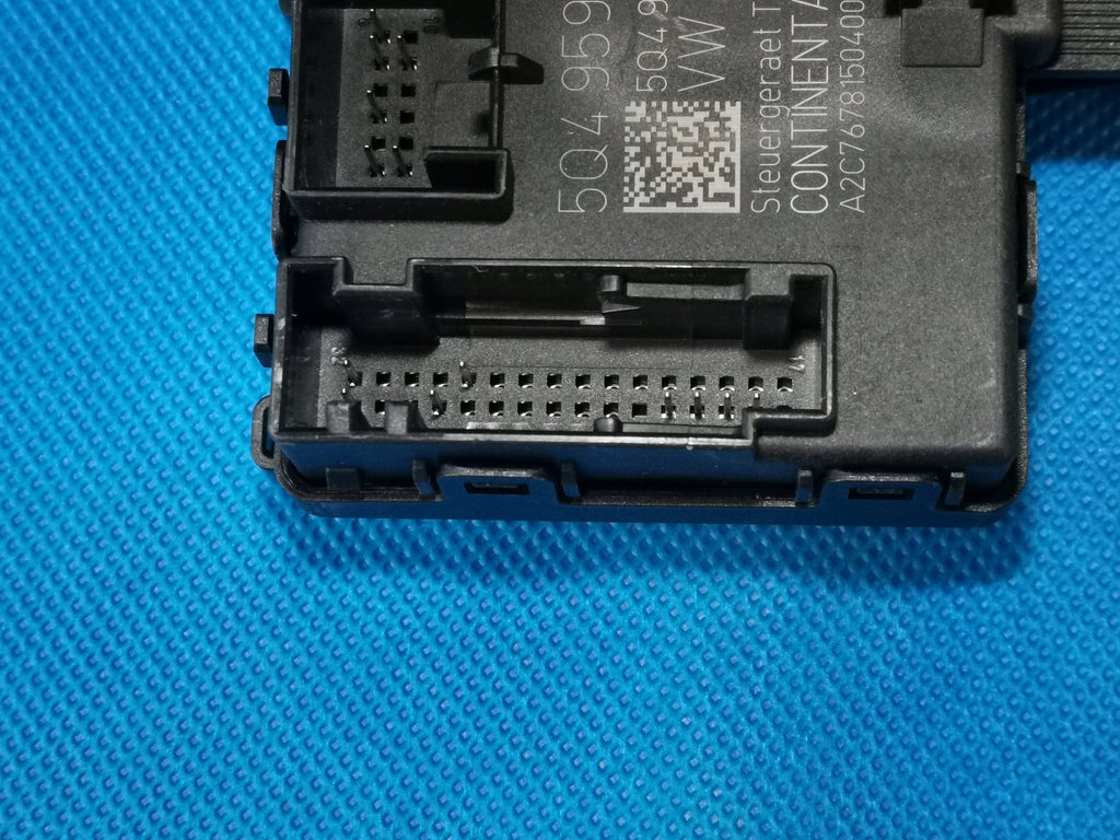 SKODA OCTAVIA 3 III LIFT 2020R 2.0TDI DOOR MODULE RIGHT FRONT 5Q4959392K