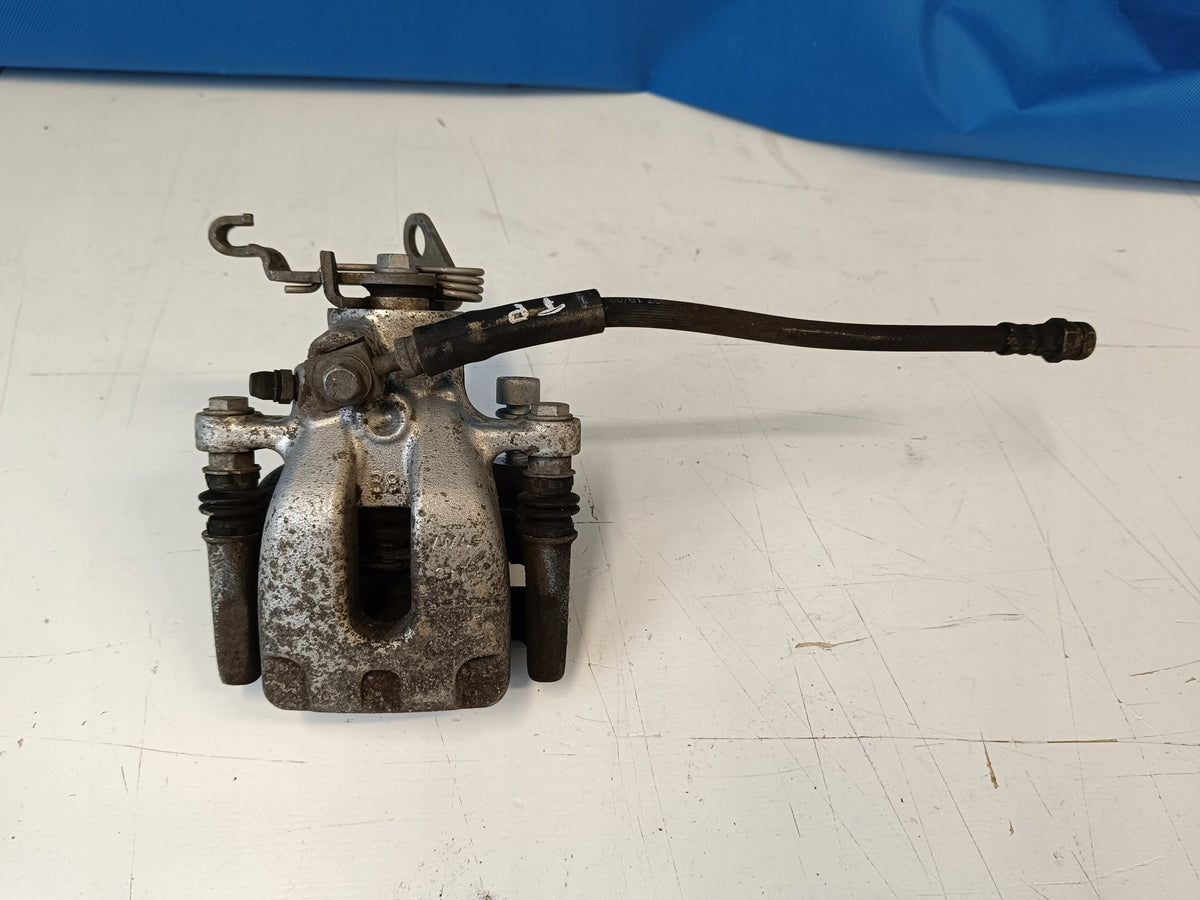 SKODA OCTAVIA 3 III LIFT BRAKE CALIPER RIGHT REAR 5Q0615424A DISC 253MM