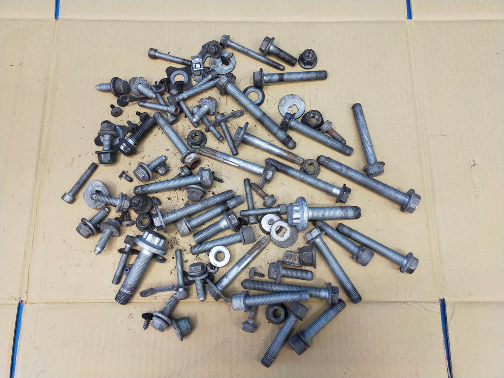 SKODA OCTAVIA 4 IV 2022R 2.0TDI 4X4 110KW SUSPENSION SCREWS REAR 4,2KG