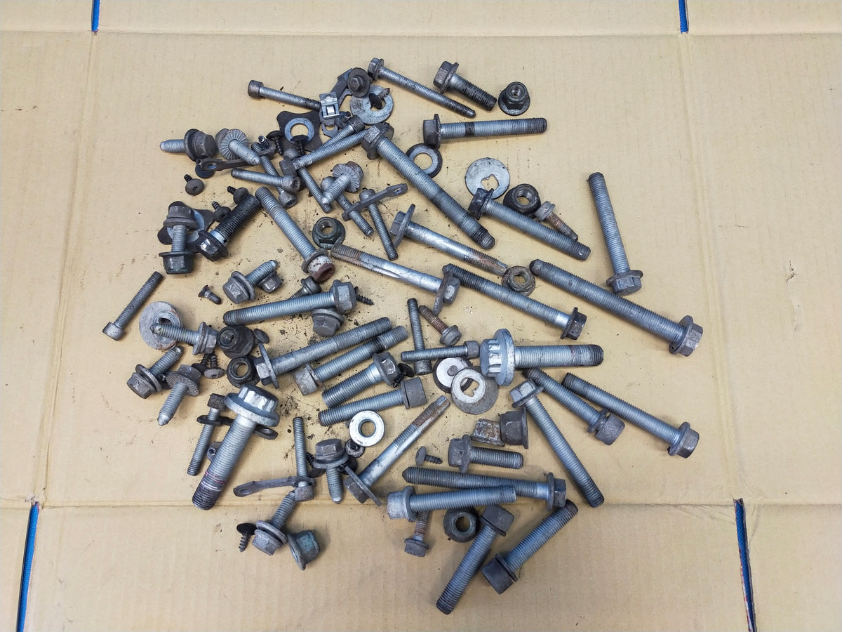 SKODA OCTAVIA 4 IV 2022R 2.0TDI 4X4 110KW SUSPENSION SCREWS REAR 4,2KG