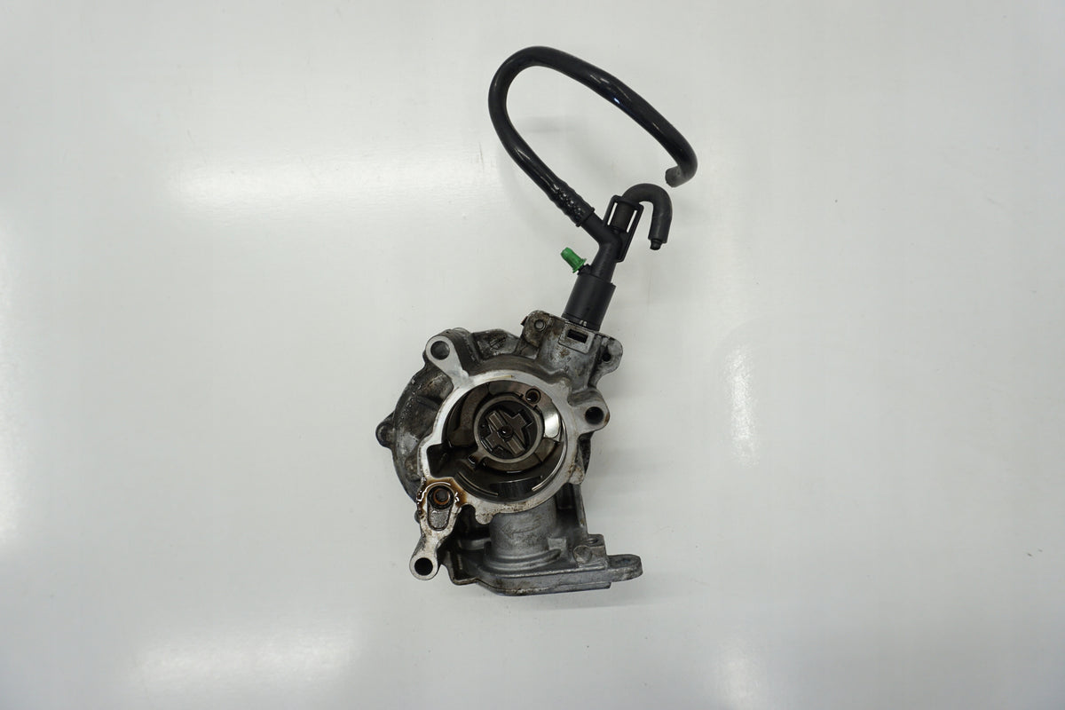 SKODA OCTAVIA II A3 8P VACUM PUMP 2.0TSI 06J145100C