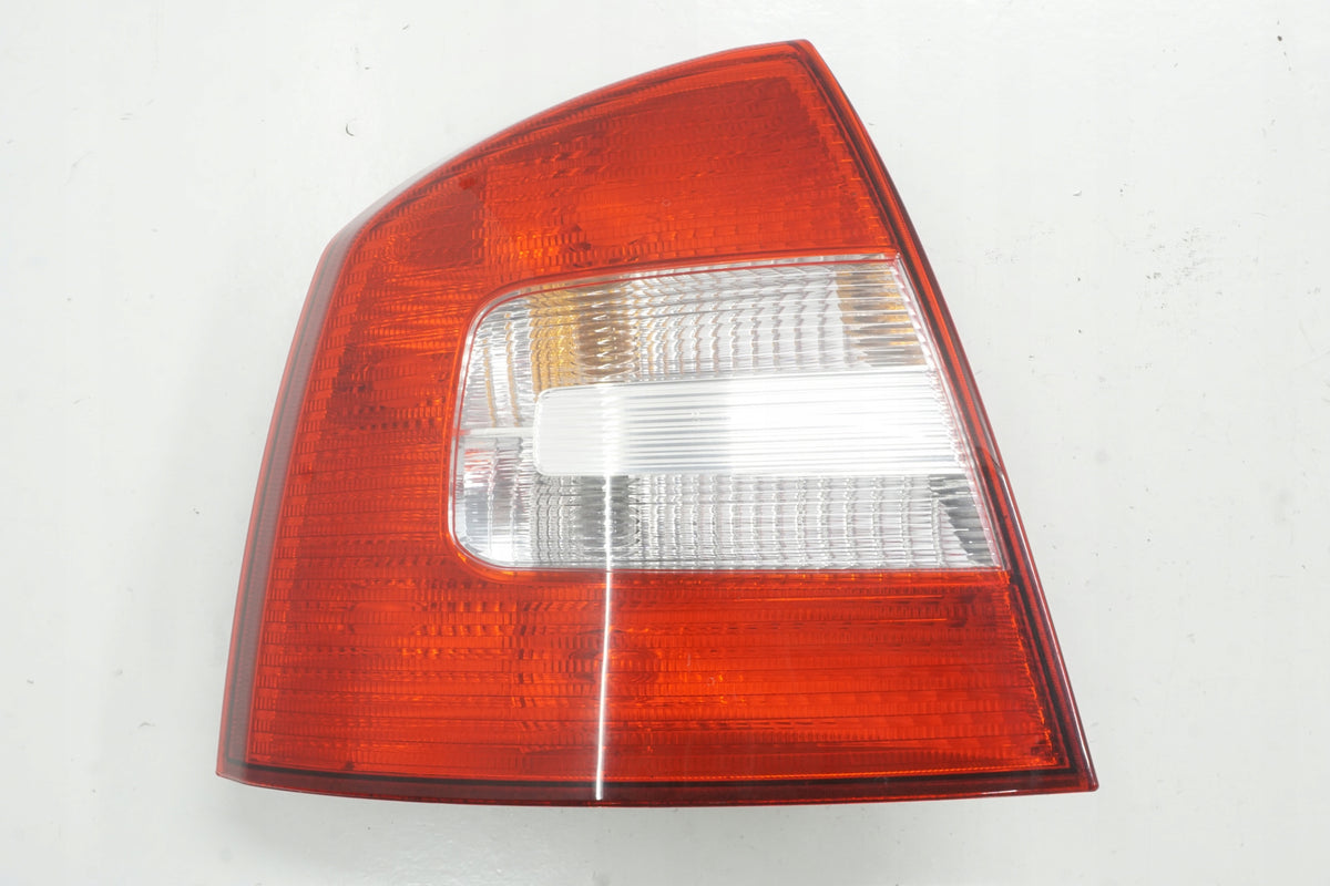 SKODA OCTAVIA II LIFT HB 09R LEFT REAR 1Z5945095B