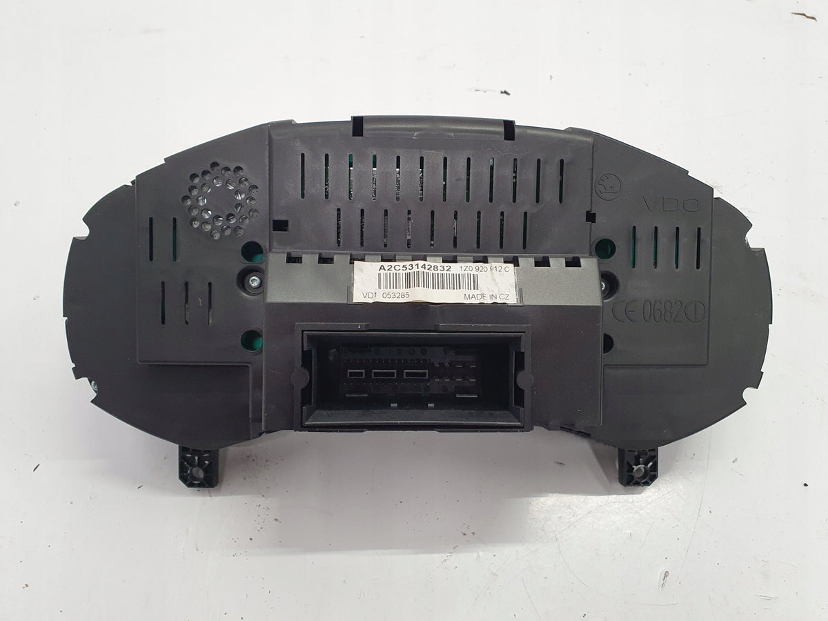 SKODA OCTAVIA II VRS COUNTER CLOCK 2.0TFSI ENGLISH