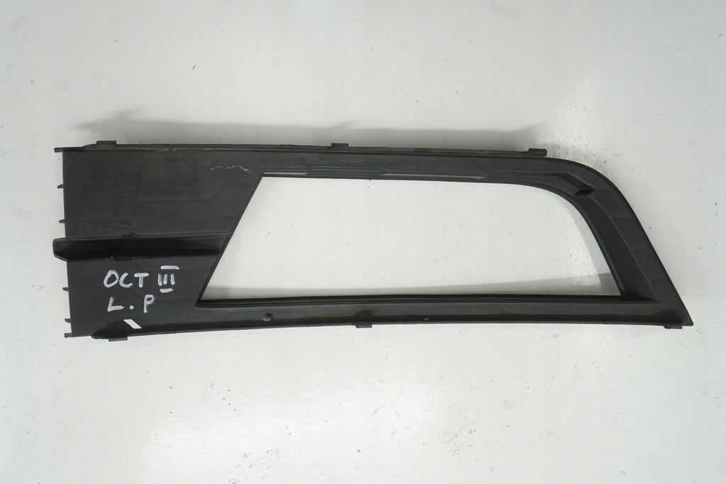 SKODA OCTAVIA III BUMPER GRILLE LEFT 5E0807681